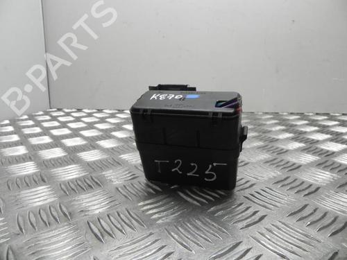 Used Fuse box Fuse box 37578350 37578350