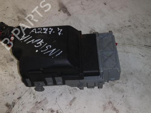 Used Fuse box Fuse box 38967965 38967965