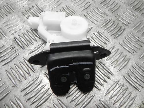 tailgate-lock-nissan-leaf-ze1-2017-37543636 main image