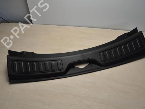 Used Tailgate trim LAND ROVER DISCOVERY SPORT (L550) 2.0 D 4x4 (180 hp) 28940558