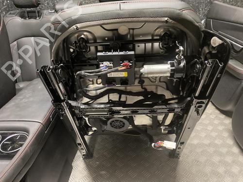 Seats set XPENG P7 EV All-wheel Drive | BP37567147C78 - Image 4