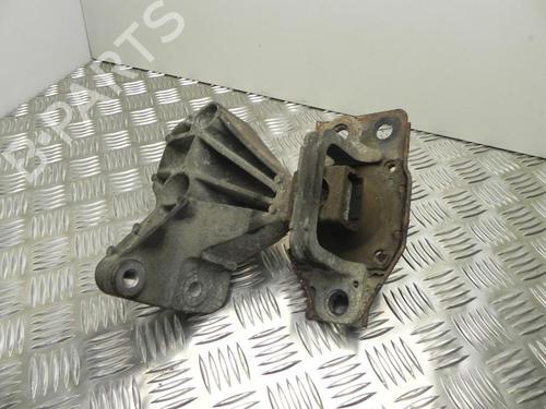 Used Engine mount Engine mount 37576517 37576517