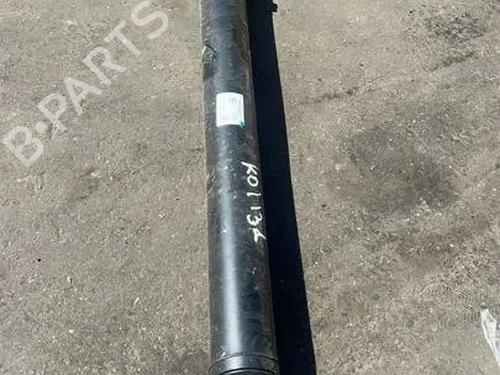 Kardanaksel Kompl. PORSCHE MACAN (95B) 3.0 S (340 hp) 28919834