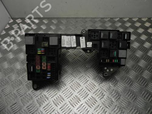 Used Fuse box Fuse box 37581080 37581080