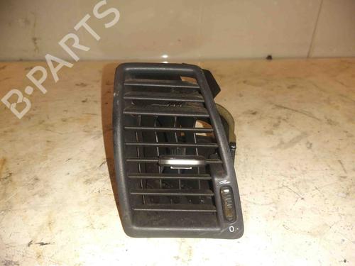 Used Grille VOLVO XC90 I (275) D5 AWD (185 hp) 28924610