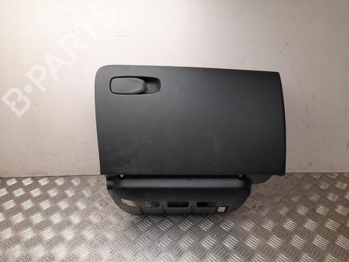 glove-box-volvo-xc40-536-2017-37556690 main image