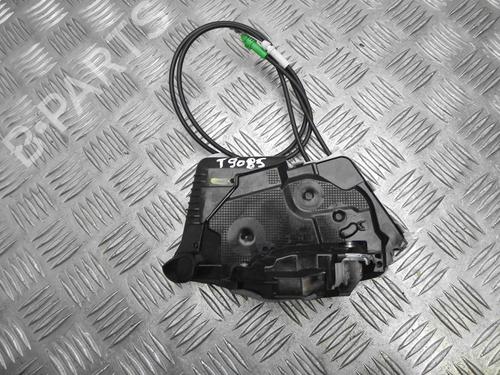 Used Front right lock TOYOTA YARIS (_P13_) 1.5 Hybrid (NHP130_, NHP130) (101 hp) 28936635