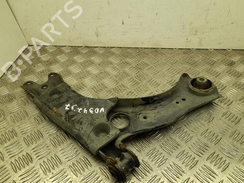 Used Left front suspension arm VW POLO VI (AW1, BZ1, AE1) 1.0 (75 hp) 28946622