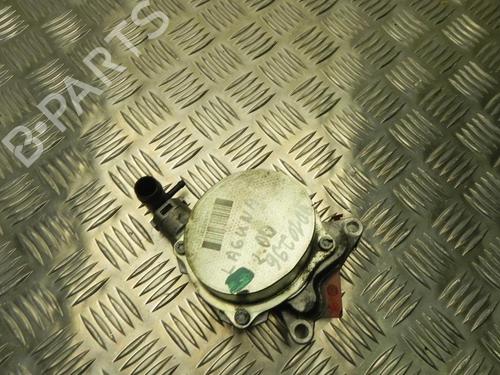 Used Vacuum pump RENAULT LAGUNA III Grandtour (KT0/1) 2.0 dCi (KT07, KT0J, KT14, KT1A, KT1S) (131 hp) 28946708