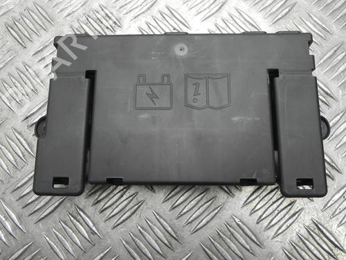 Used Fuse box LAND ROVER RANGE ROVER IV (L405) 3.0 TDV6 4x4 (258 hp) 28944682