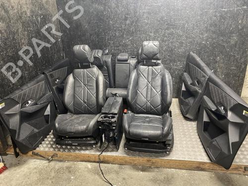 seats-set-ds-ds-7-crossback-j4_-jr_-jc_-2017-37569793 main image