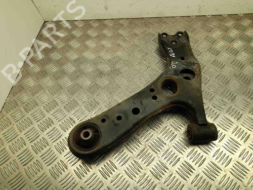 Used Right front suspension arm LEXUS CT (ZWA10_) 200h (ZWA10_) (99 hp) 28923830