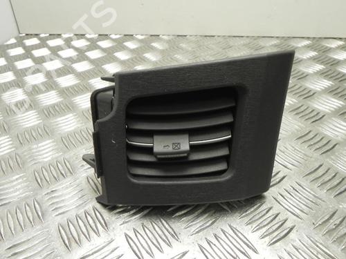Used Air vent TOYOTA PRIUS (_W3_) 1.8 Hybrid (ZVW3_) (99 hp) 28922175