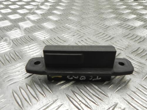 Used Switch TOYOTA YARIS (_P13_) 1.3 (NSP130_, NSP130) (95 hp) 28944598