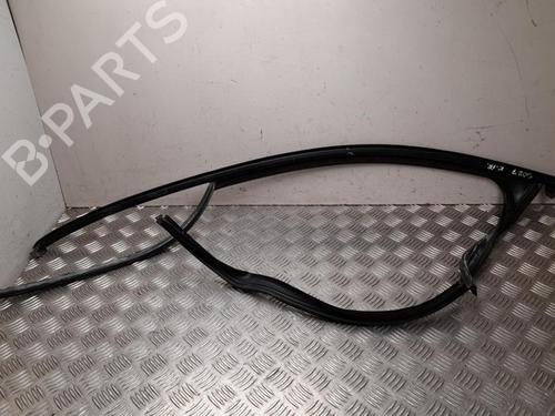 Used Rubber door seal PORSCHE MACAN (95B) 2.0 (252 hp) 28915327