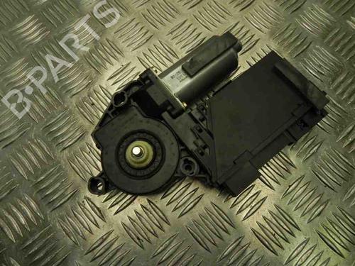 Rudehejsemotor forskærm højre VW PHAETON (3D1, 3D2, 3D3, 3D4, 3D6, 3D7, 3D8, 3D9) 6.0 W12 4motion (420 hp) 28929260