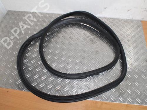 Used Rubber door seal Rubber door seal VOLVO XC60 I SUV (156) D3 / D4 (163 hp) 39997709 39997709