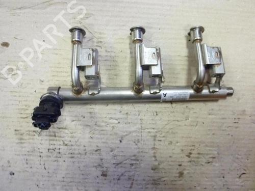 Used Injection rail Injection rail 37543229 37543229