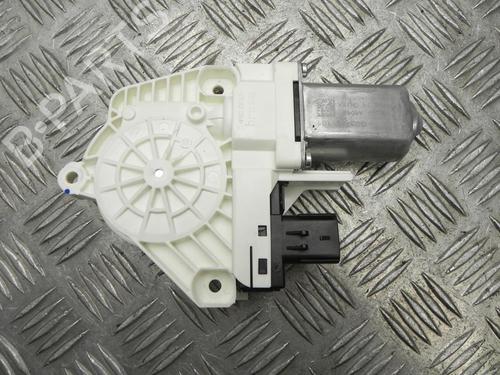 electronic-module-tesla-model-y-5yjy-2019-37544657 main image