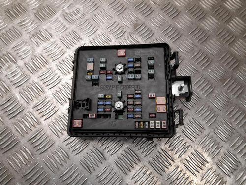 Used Fuse box Fuse box 37572637 37572637