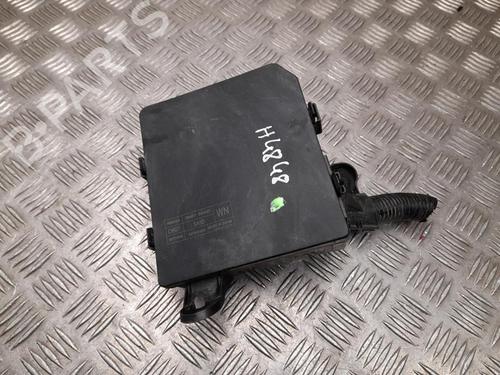 Used Fuse box Fuse box 37566411 37566411
