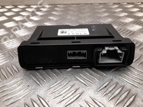Electronic module TESLA MODEL S (5YJS) P100D AWD | BP28930056M83 