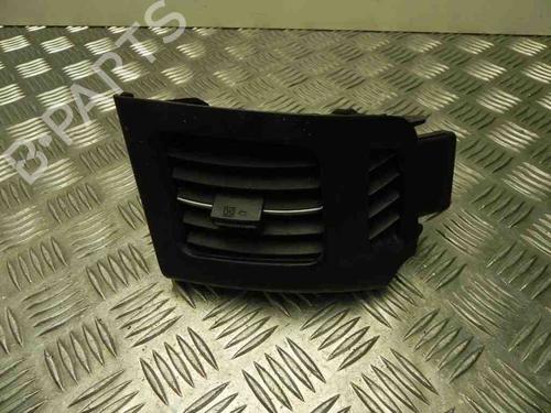 Grille d'aération TOYOTA PRIUS (_W3_) 1.8 Hybrid (ZVW3_) (99 hp) 28910300