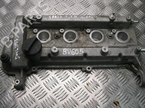 Used Valve cover TOYOTA YARIS (_P13_) 1.5 Hybrid (NHP130_, NHP130) (101 hp) 28928860