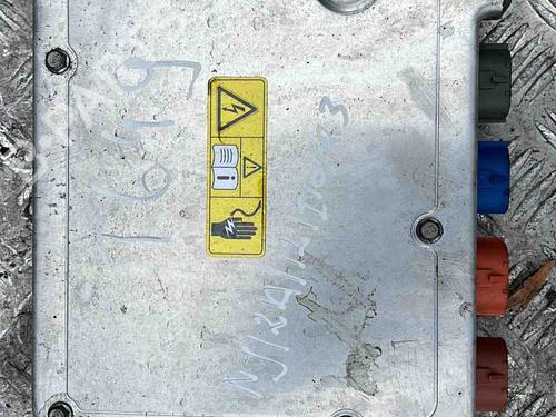 Used Inverter/Converter TESLA MODEL S (5YJS) 85 (367 hp) 28944188