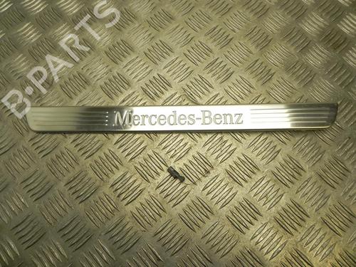 step-mercedes-benz-gle-v167-2018-37542802 main image