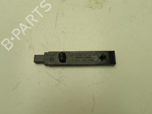 Antenne/Steun SKODA YETI (5L) 1.2 TSI (105 hp) 28919338