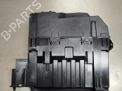 Used Fuse box Fuse box BMW 1 (F70) 120 d Mild-Hybrid (163 hp) 40274534 40274534