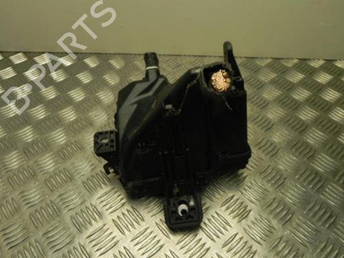 Fuse box TOYOTA YARIS (_P13_) 1.5 Hybrid (NHP130_, NHP130) | BP28917711E1 