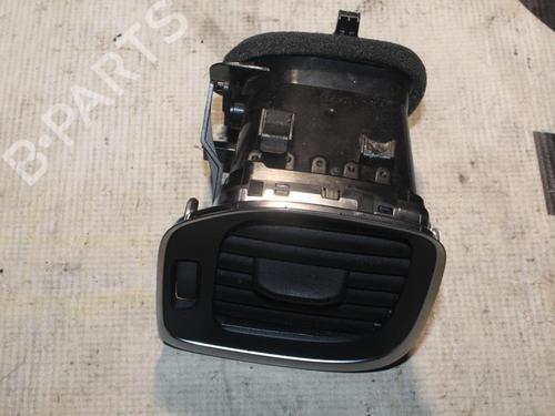 Used Grille VOLVO S60 II (134) D3 (150 hp) 28924260