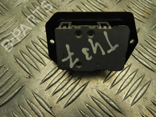 Used Heater resistor TOYOTA YARIS (_P13_) 1.5 (NSP131_) (112 hp) 28942140