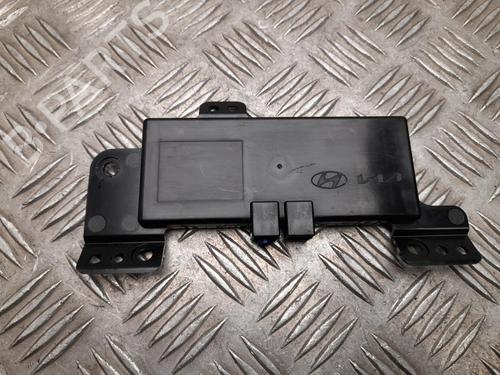 Antenne/Base Antenne/Base MERCEDES-BENZ SPRINTER 3,5-t Bus (B906) 316 CDI (906.731, 906.733, 906.735) (163 hp) 37563943 37563943