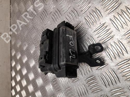 Used Fuse box Fuse box 37559940 37559940