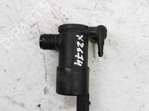 Used Windscreen washer tank OPEL CORSA F (P2JO) 1.2 (68) (101 hp) 28921685