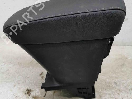 Used Armrest / Center console OPEL CORSA F (P2JO) 1.5 (68) (102 hp) 28916921