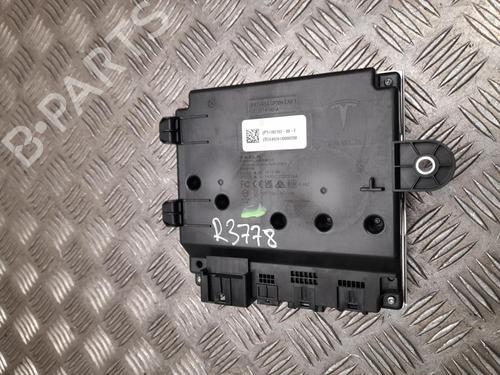 Electronic module TESLA MODEL 3 (5YJ3) EV Performance AWD | BP37568545M83 - Image 2