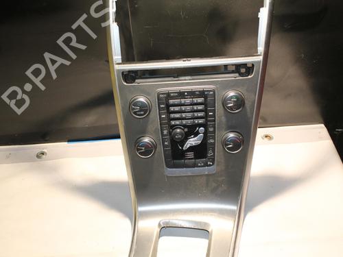Used Dashboard VOLVO XC60 I SUV (156) D5 AWD (185 hp) 28919622