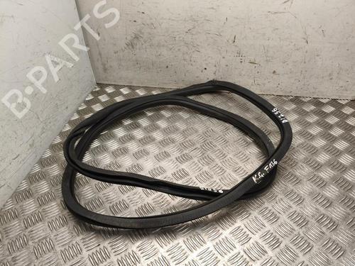 Gummiliste Gummiliste MERCEDES-BENZ GLC (X254) 300e 4-matic (254.656) (313 hp) 39733961 39733961