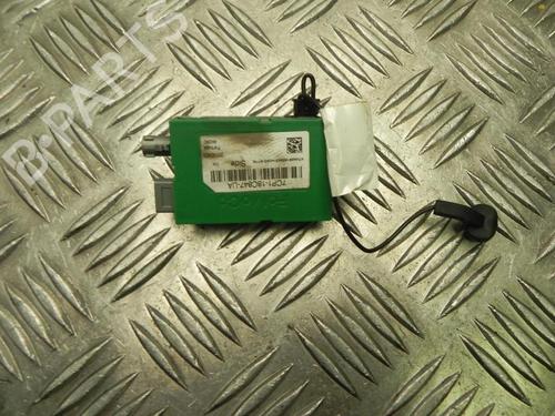 antennabase-ford-focus-iii-2010-2011-2012-2013-2014-2015-2016-2017-2018-2019-2020-37578933 main image
