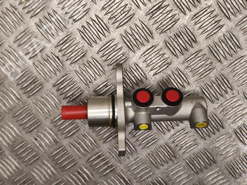 Used Brake master cylinder Brake master cylinder 38078422 38078422