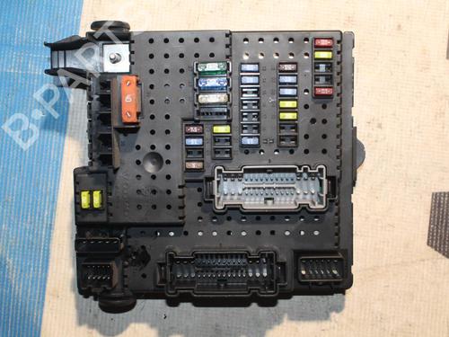 Used Fuse box Fuse box 38964495 38964495