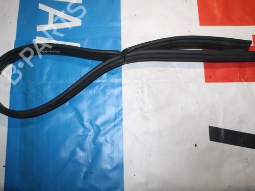 Used Rubber door seal VOLVO XC60 I SUV (156) D5 AWD (205 hp) 28929229