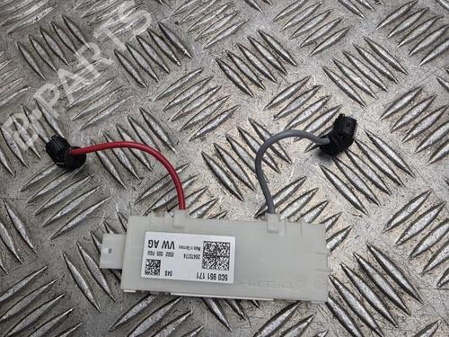 Used Control unit Control unit VW AMAROK Platform/Chassis (S1B, S6B, S7B) 3.0 TDI 4motion (204 hp) 40051216 40051216