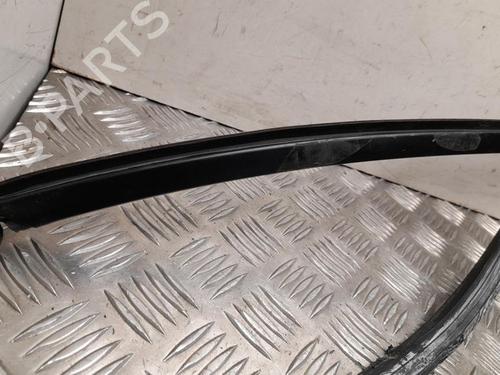 Rubber door seal PORSCHE MACAN (95B) 2.0 | BP28915327C142 