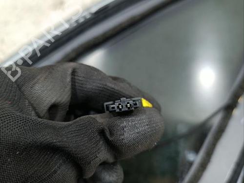 Vidro triangular frente esquerdo BENTLEY BENTAYGA (4V1) 6.0 | BP38997231C111 - Image 7