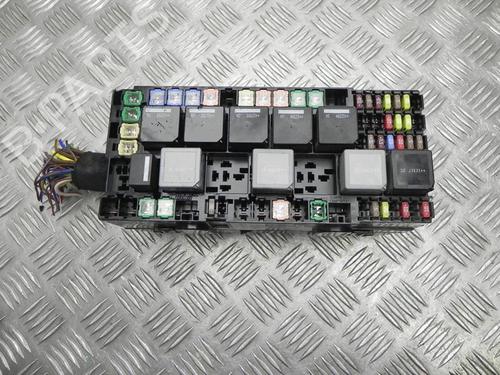 Used Fuse box Fuse box 37546464 37546464